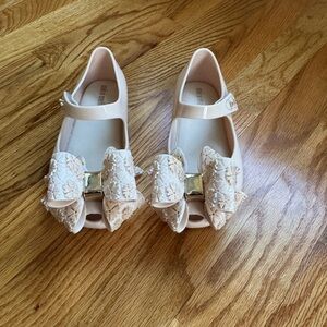 Mini Melissa Kids' Tan Bow Dress Shoes